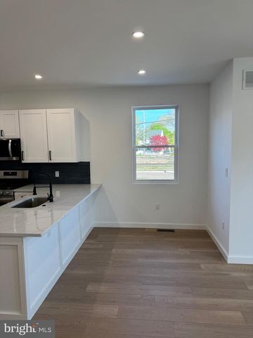 22 PINE ST, Westville, NJ 08093