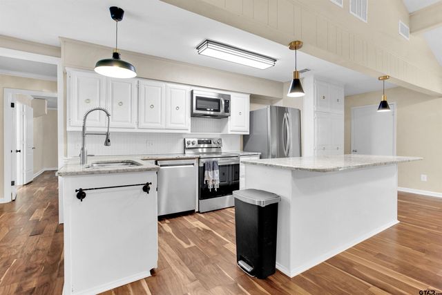 211 Hideaway Lane Central, Hideaway, TX 75771