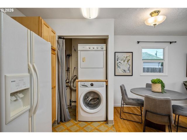 8909 N DRUMMOND Ave, Portland, OR 97217