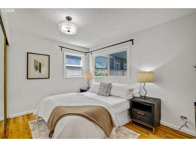 8909 N DRUMMOND Ave, Portland, OR 97217