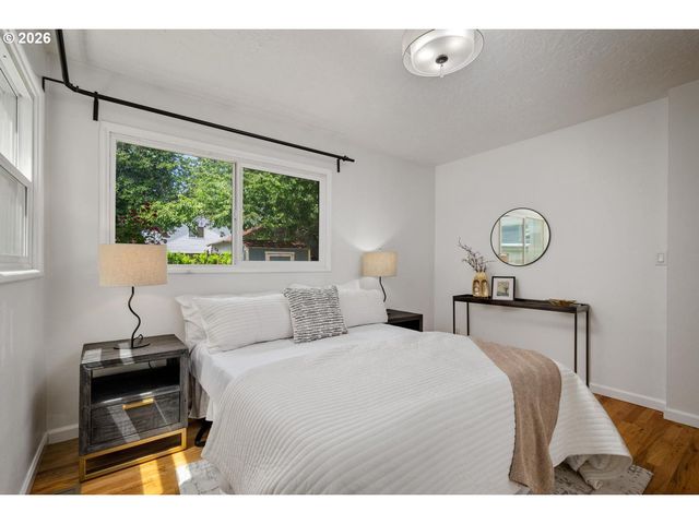 8909 N DRUMMOND Ave, Portland, OR 97217
