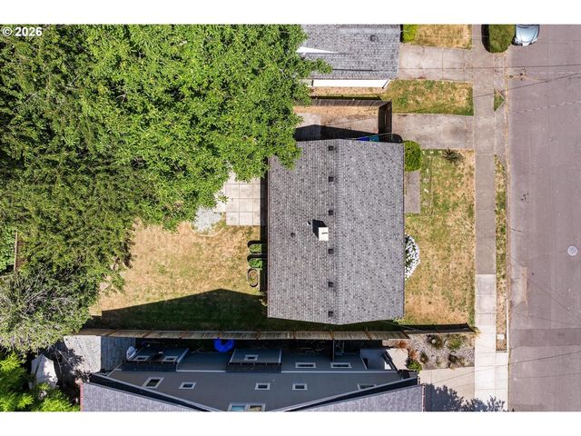 8909 N DRUMMOND Ave, Portland, OR 97217