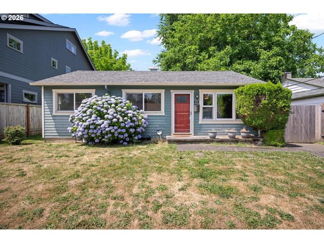 8909 N DRUMMOND Ave, Portland, OR 97217