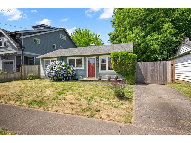 8909 N DRUMMOND Ave, Portland, OR 97217