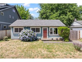 8909 N DRUMMOND Ave, Portland, OR 97217