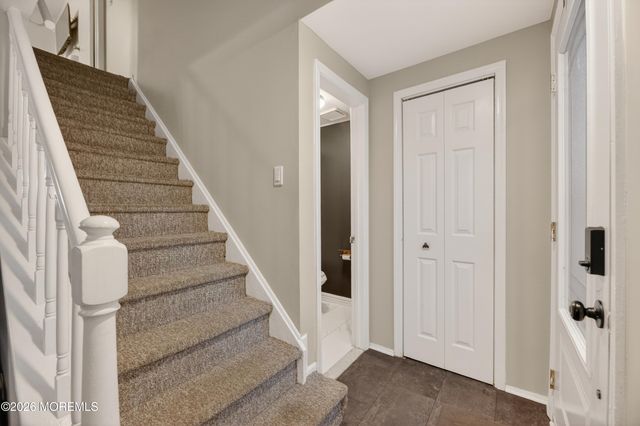 51 Lantern Lane, Sayreville, NJ 08872