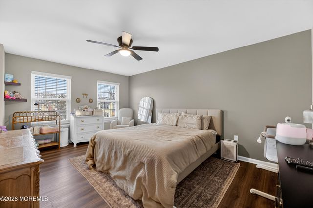 51 Lantern Lane, Sayreville, NJ 08872