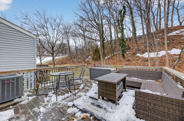 51 Lantern Lane, Sayreville, NJ 08872