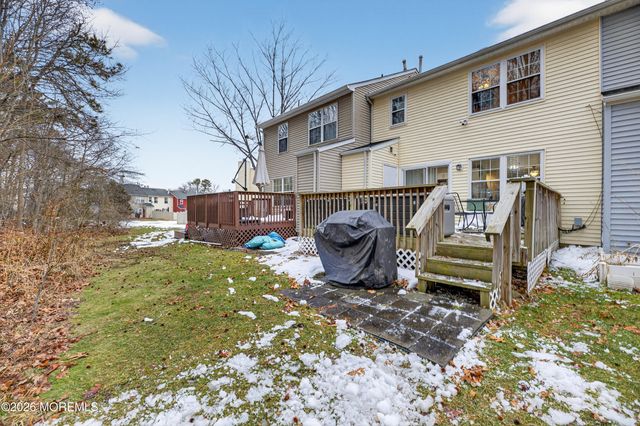 51 Lantern Lane, Sayreville, NJ 08872