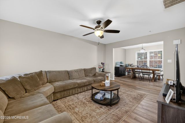 51 Lantern Lane, Sayreville, NJ 08872