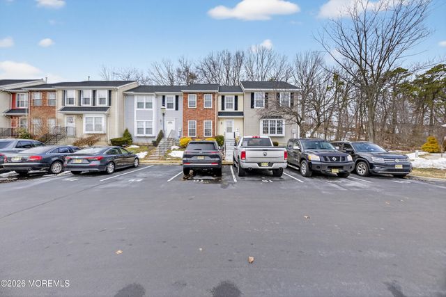 51 Lantern Lane, Sayreville, NJ 08872