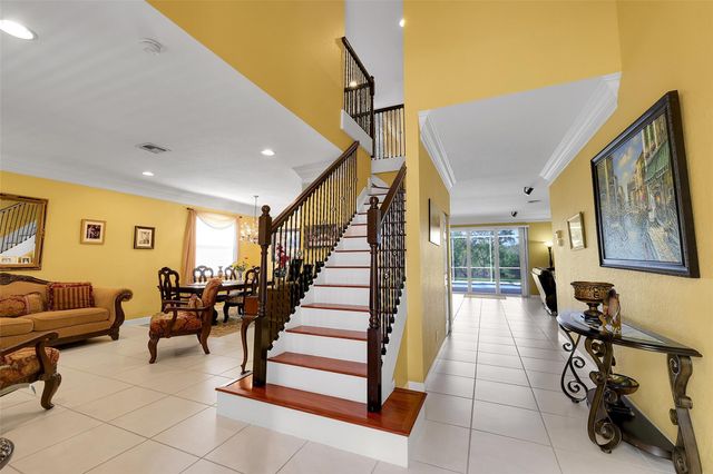 1020 Lavender Cir, Weston, FL 33327