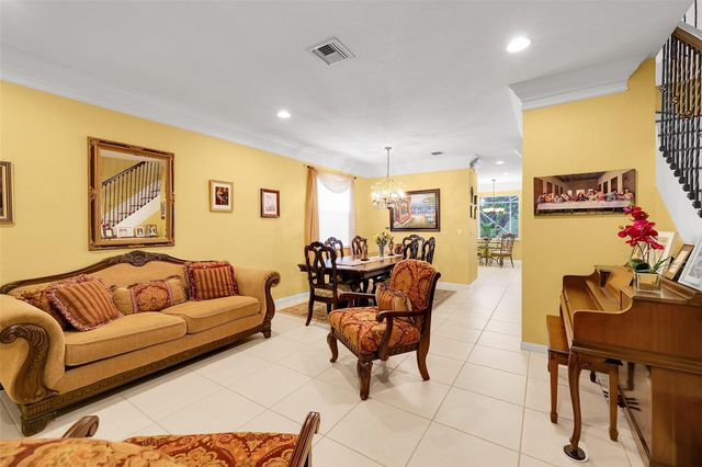 1020 Lavender Cir, Weston, FL 33327