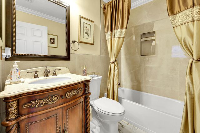 1020 Lavender Cir, Weston, FL 33327