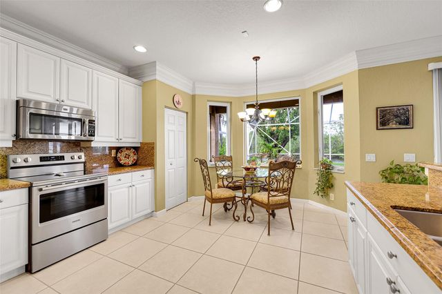 1020 Lavender Cir, Weston, FL 33327