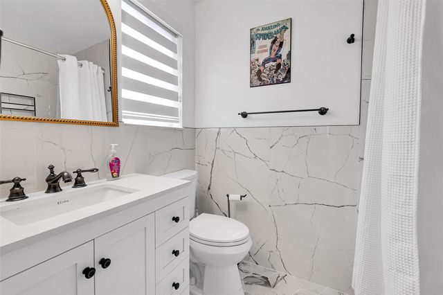 1020 Lavender Cir, Weston, FL 33327