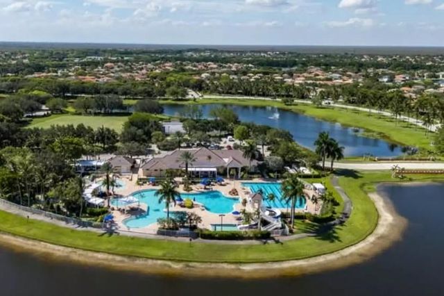 1020 Lavender Cir, Weston, FL 33327