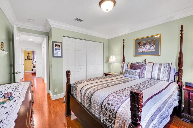 1020 Lavender Cir, Weston, FL 33327