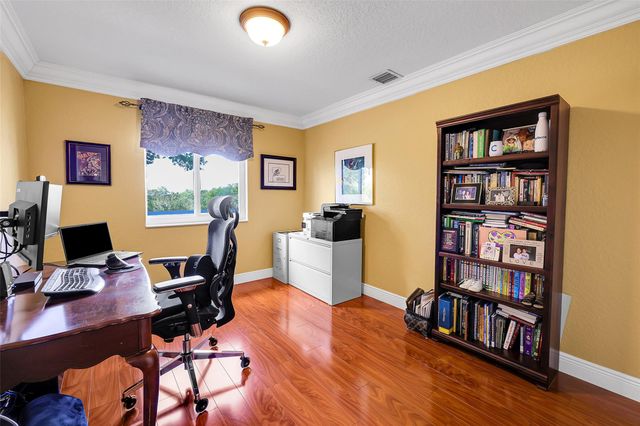 1020 Lavender Cir, Weston, FL 33327