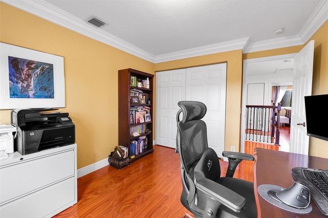 1020 Lavender Cir, Weston, FL 33327