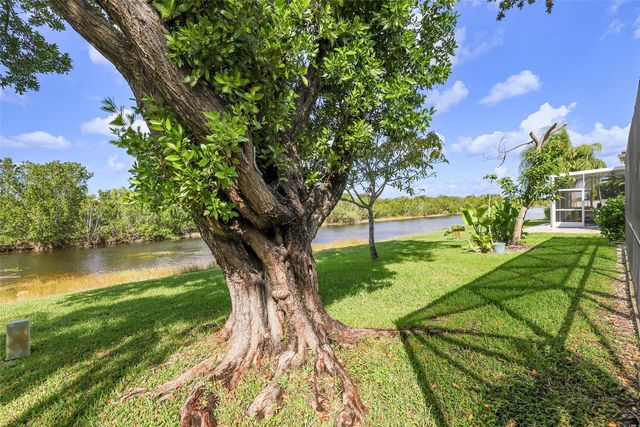 1020 Lavender Cir, Weston, FL 33327