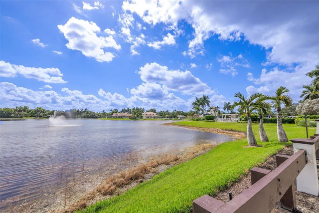 1020 Lavender Cir, Weston, FL 33327