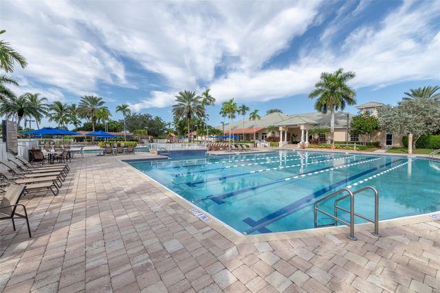 1020 Lavender Cir, Weston, FL 33327