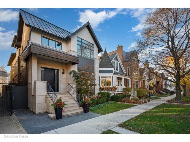 2107 W Bradley Place, Chicago, IL 60618