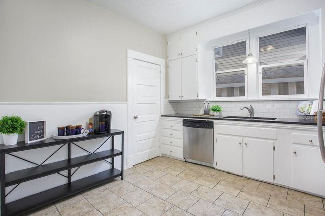 1128 Powers Avenue NW, Grand Rapids, MI 49504