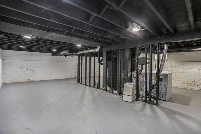1128 Powers Avenue NW, Grand Rapids, MI 49504