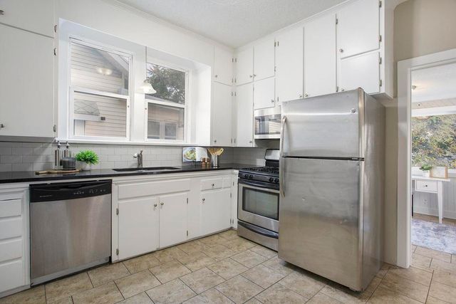 1128 Powers Avenue NW, Grand Rapids, MI 49504