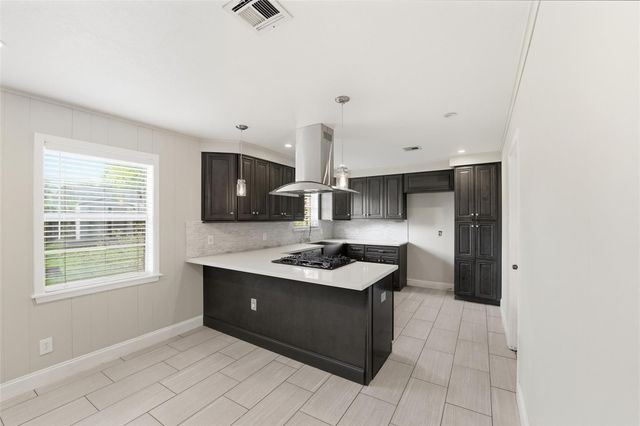 5907 Peg Street, Houston, TX 77092