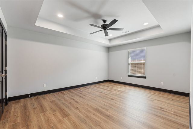 2612 Fairway Circle, Pea Ridge, AR 72751