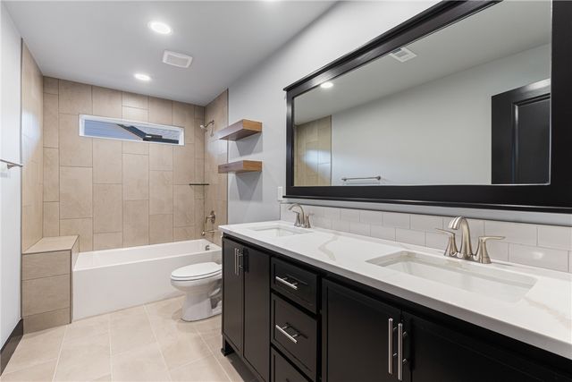 2612 Fairway Circle, Pea Ridge, AR 72751