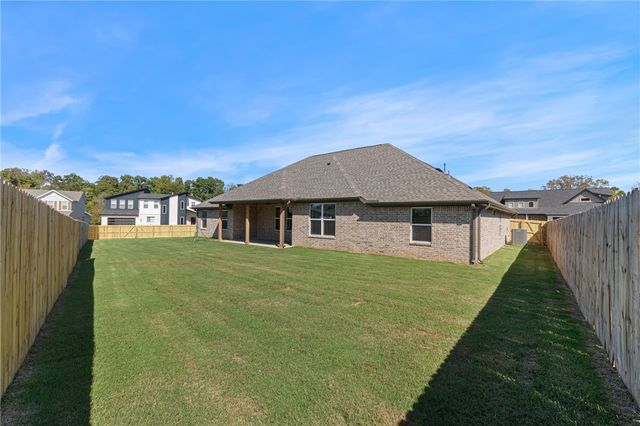 2612 Fairway Circle, Pea Ridge, AR 72751