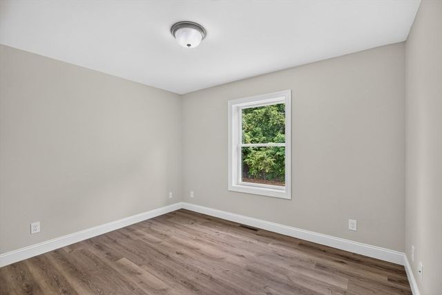 74 West St, Hatfield, MA 01088