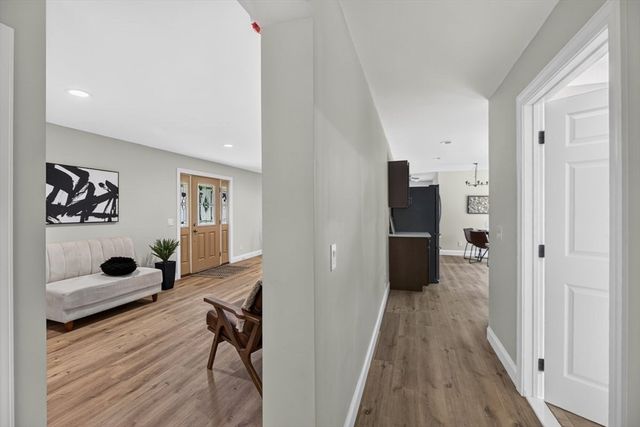 74 West St, Hatfield, MA 01088