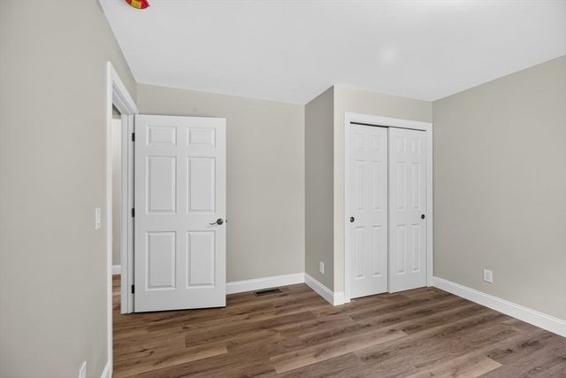 74 West St, Hatfield, MA 01088