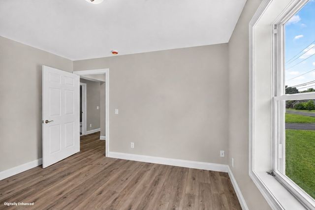 74 West St, Hatfield, MA 01088