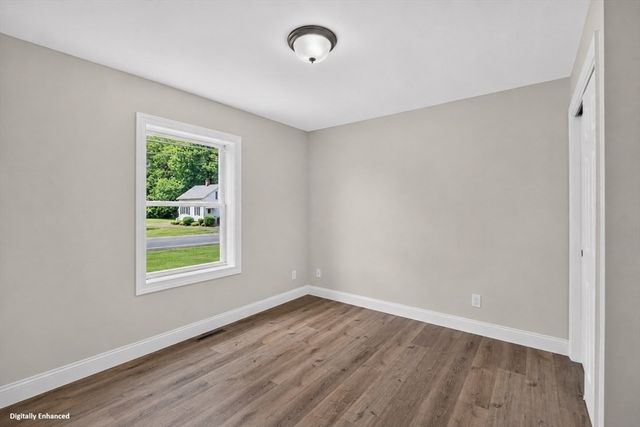 74 West St, Hatfield, MA 01088