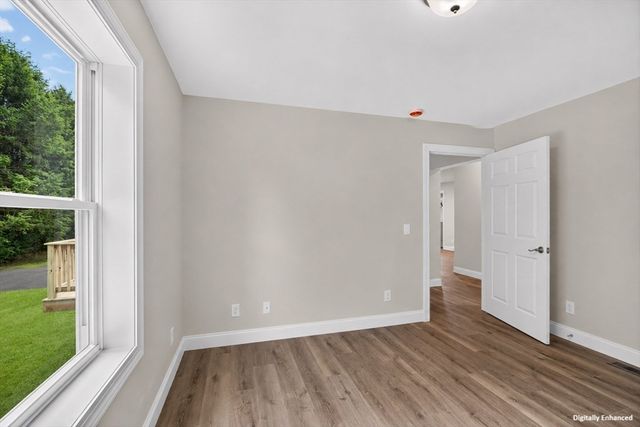 74 West St, Hatfield, MA 01088
