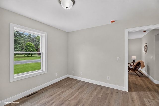 74 West St, Hatfield, MA 01088