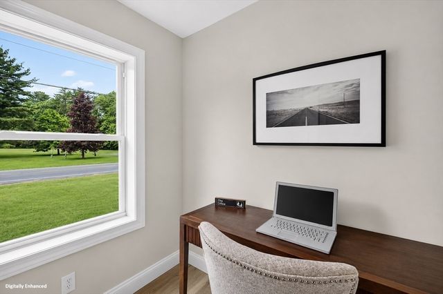 74 West St, Hatfield, MA 01088