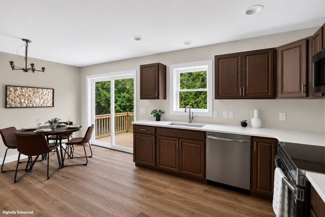 74 West St, Hatfield, MA 01088