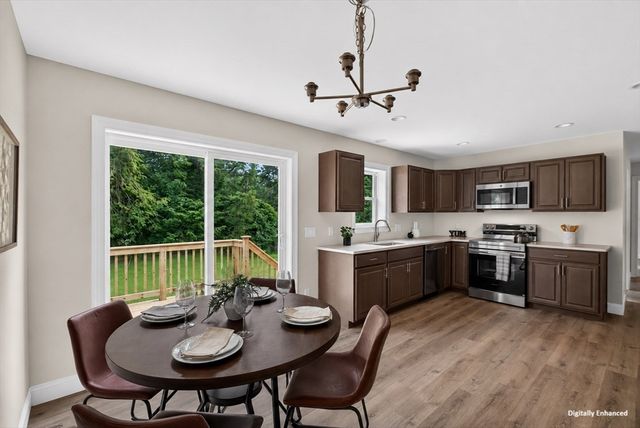 74 West St, Hatfield, MA 01088