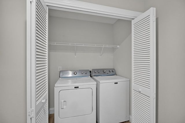 74 West St, Hatfield, MA 01088