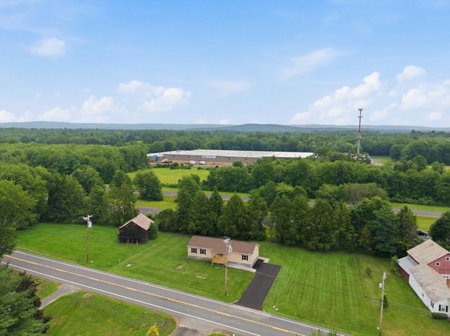 74 West St, Hatfield, MA 01088