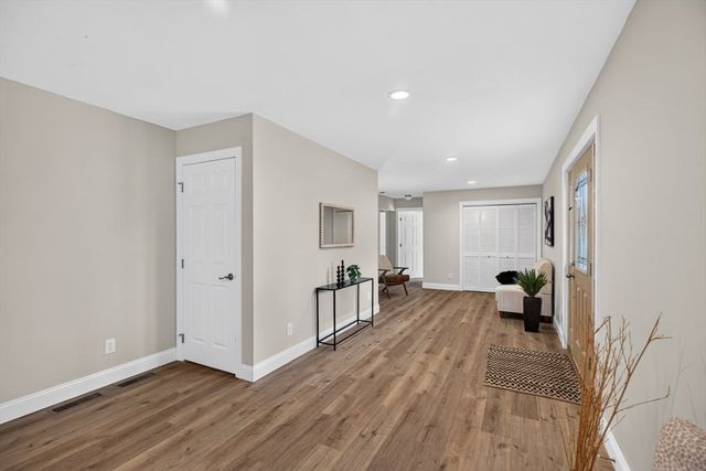 74 West St, Hatfield, MA 01088