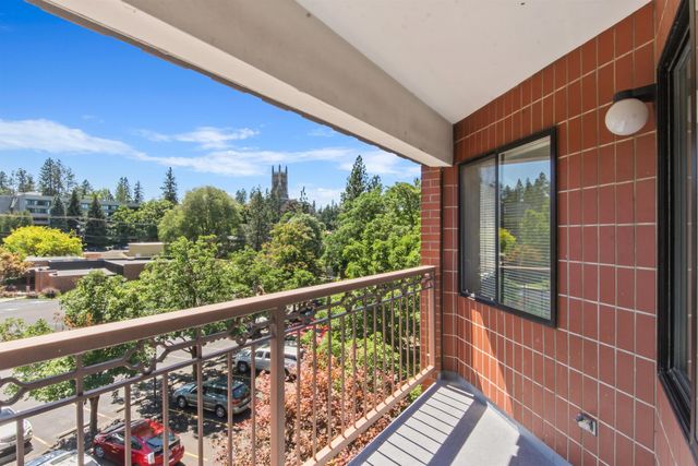 221 E Rockwood Blvd, Spokane, WA 99202