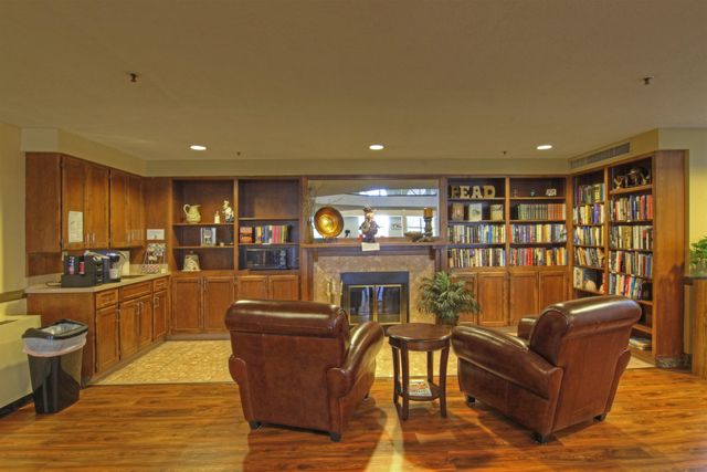 221 E Rockwood Blvd, Spokane, WA 99202